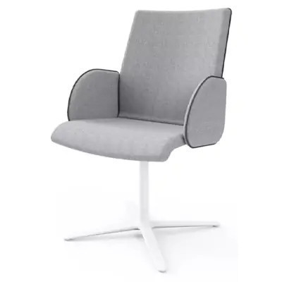 Casuelle chair, L: 60,5cm, Width: 61cm, H: 91,5cm, Weight: 9,9kg. Sitting area: 47cm, 9,9kg (19/2A)