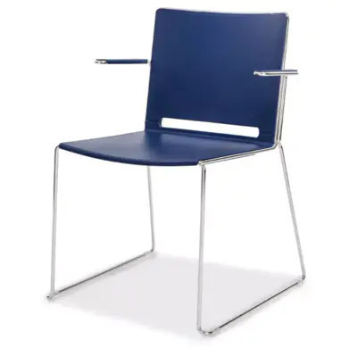 Rigo chair, L: 57cm, Width: 58cm, H: 81,5cm, Weight: 6,9kg. Sitting area: 46cm, 6,9kg (82/1A)